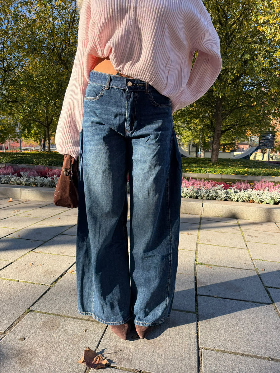 Baggy Jeans with Belt